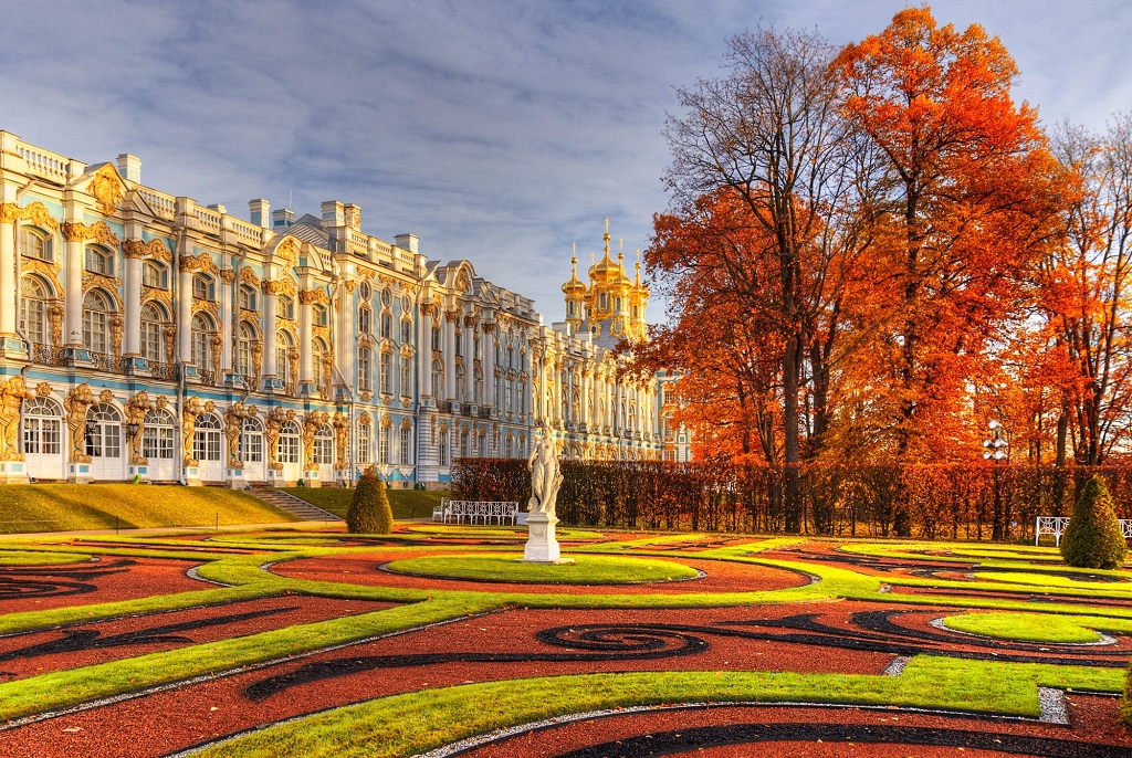 Петербург осенью: шесть фотолокаций с золотой листвой — фото 2
